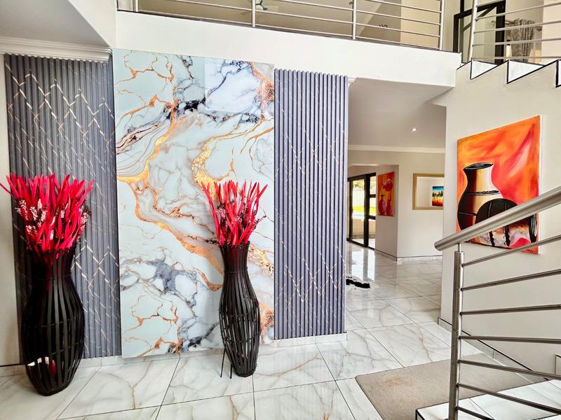 5 Bedroom Property for Sale in Xanadu North West